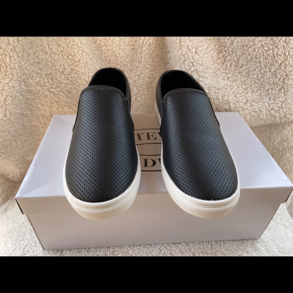 Steve Madden Zach slip ons